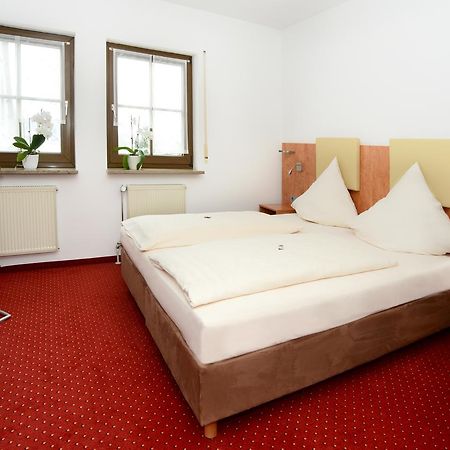 Hotel Jaegerhof Roth  ภายนอก รูปภาพ