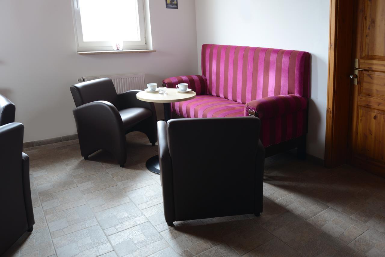 Hotel Jaegerhof Roth  ภายนอก รูปภาพ