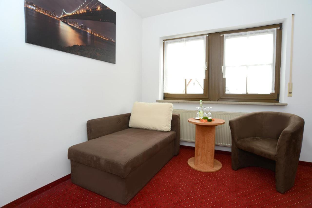 Hotel Jaegerhof Roth  ภายนอก รูปภาพ